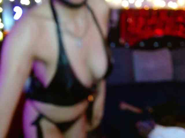 Ameliemartinez webcam