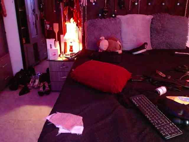 Ameliemartinez webcam