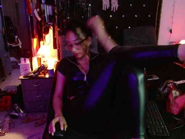 Ameliemartinez webcam