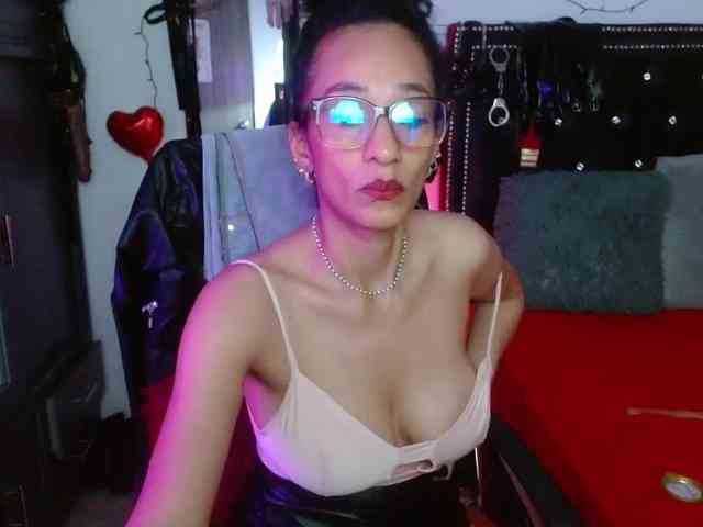 Ameliemartinez webcam