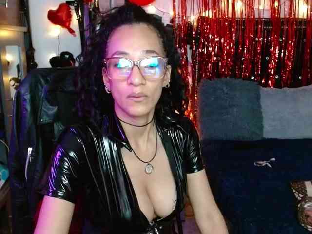 Ameliemartinez webcam