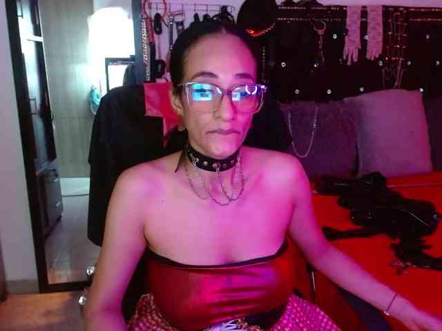 Ameliemartinez webcam