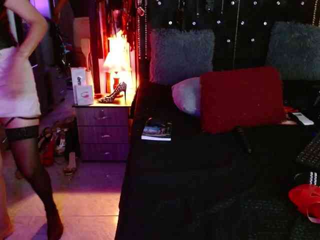 Ameliemartinez webcam