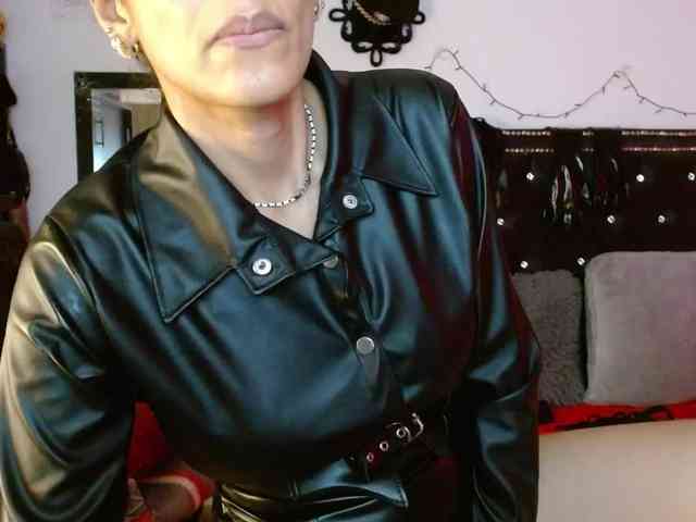 Ameliemartinez webcam