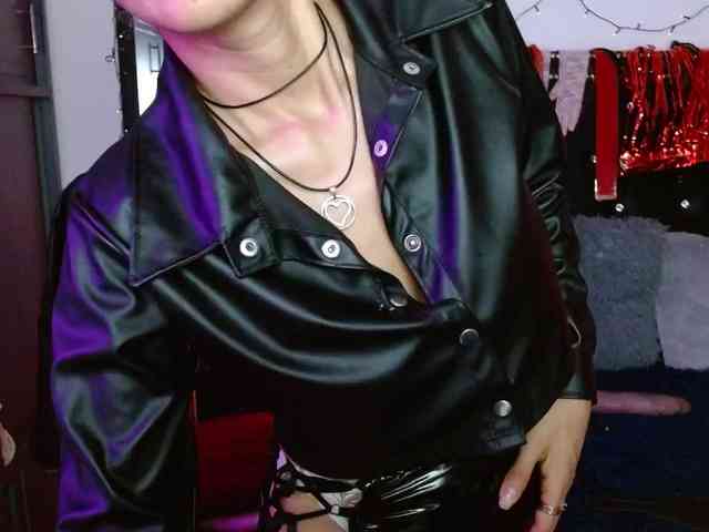 Ameliemartinez webcam