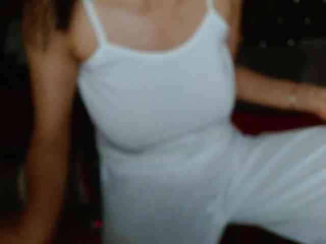 Ameliemartinez webcam