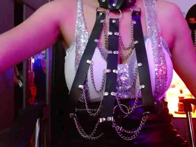 Ameliemartinez webcam