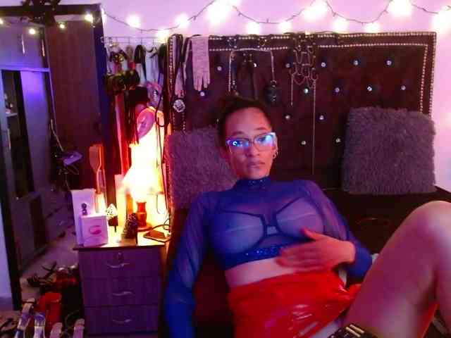 Ameliemartinez webcam