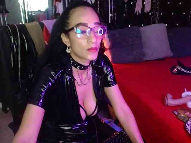 Ameliemartinez webcam