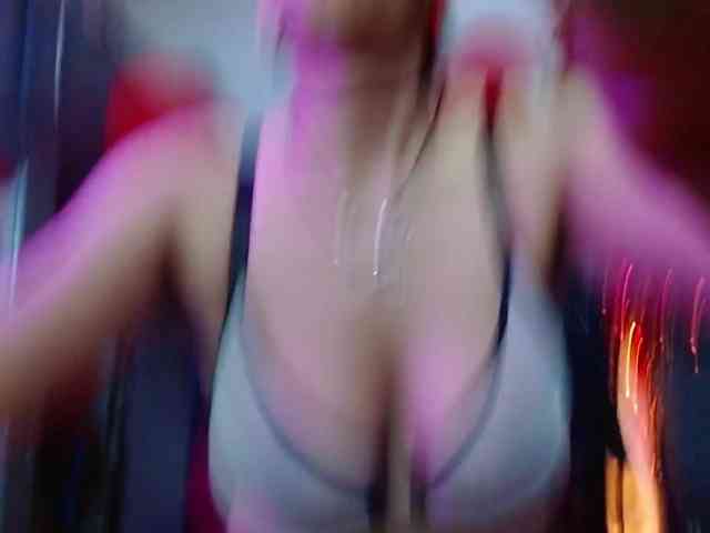 Ameliemartinez webcam