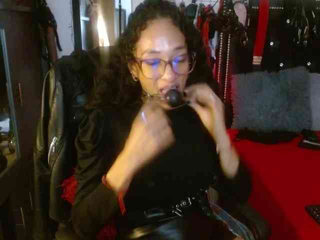 Ameliemartinez webcam