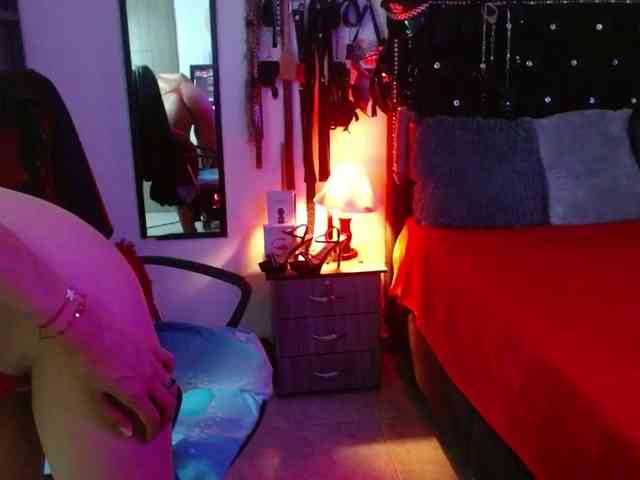 Ameliemartinez webcam