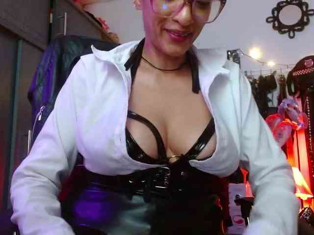 Ameliemartinez webcam