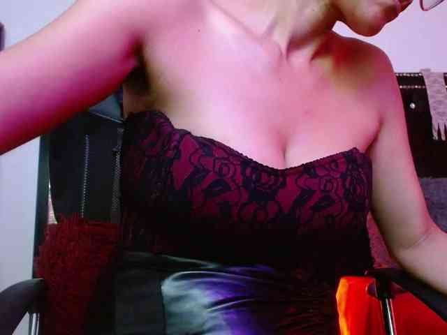 Ameliemartinez Ameliemartinez