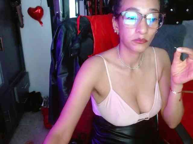 Ameliemartinez webcam