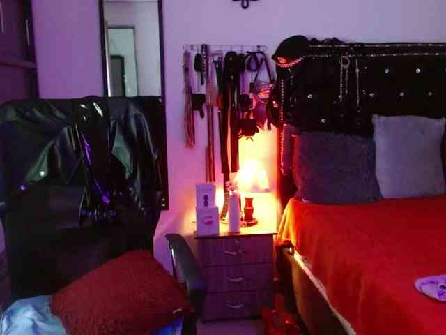 Ameliemartinez webcam