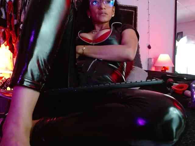 Ameliemartinez webcam