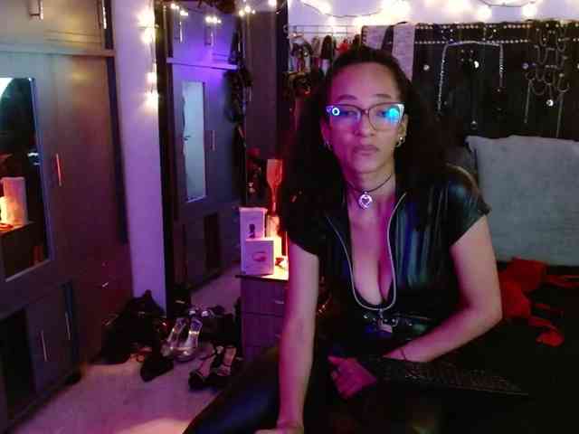 Ameliemartinez webcam