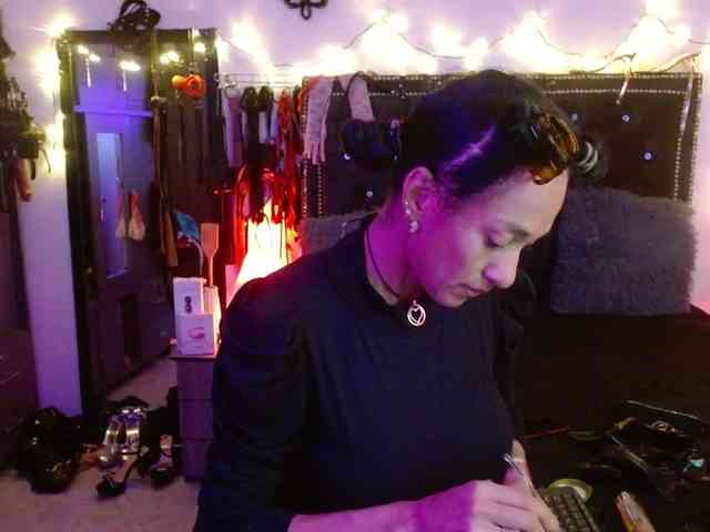 Ameliemartinez webcam