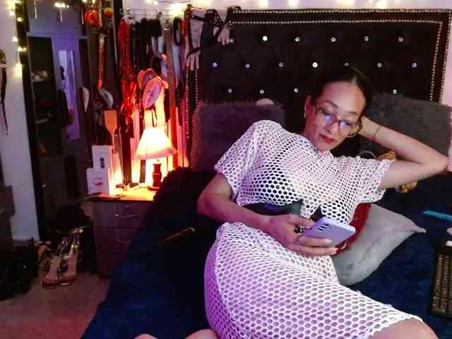 Ameliemartinez webcam