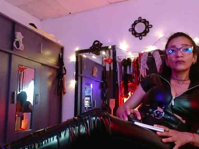 Ameliemartinez webcam