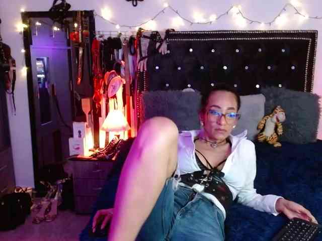 Ameliemartinez webcam