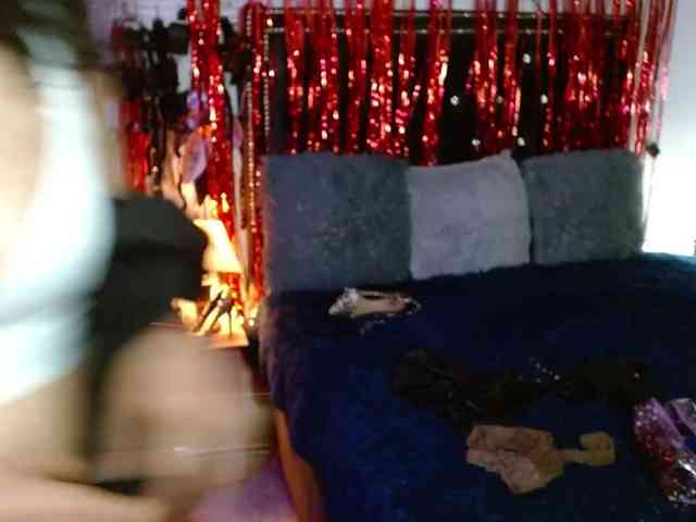 Ameliemartinez webcam