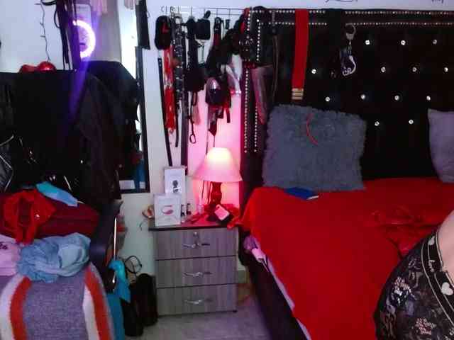 Ameliemartinez webcam