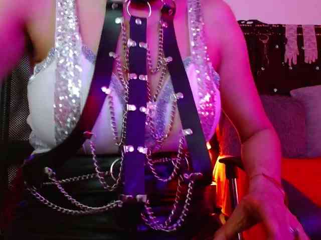 Ameliemartinez webcam