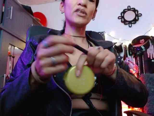 Ameliemartinez webcam