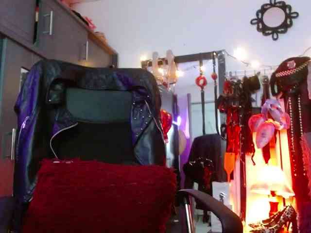 Ameliemartinez webcam