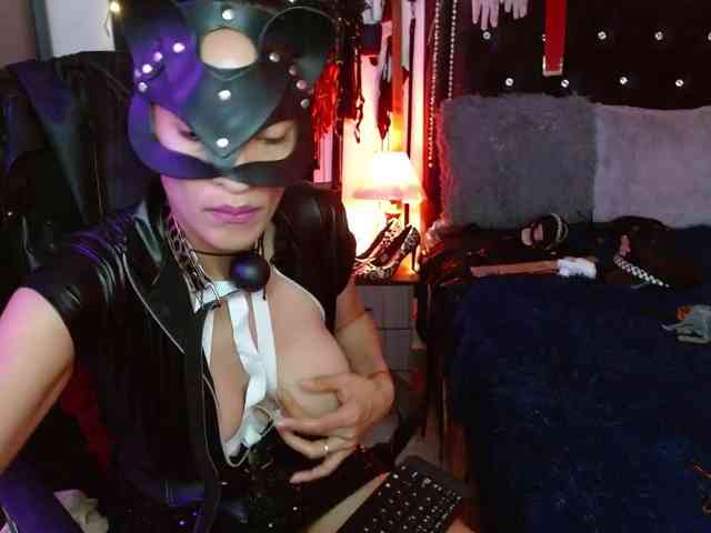 Ameliemartinez webcam