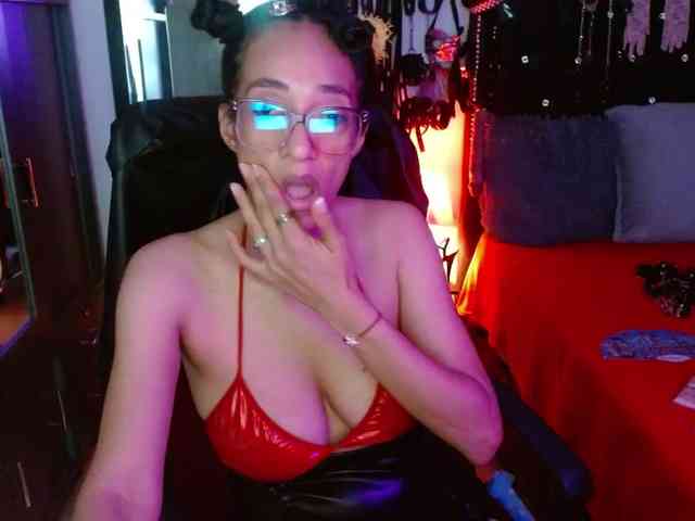 Ameliemartinez webcam