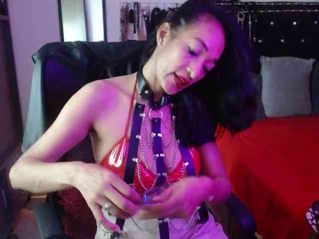 Ameliemartinez webcam