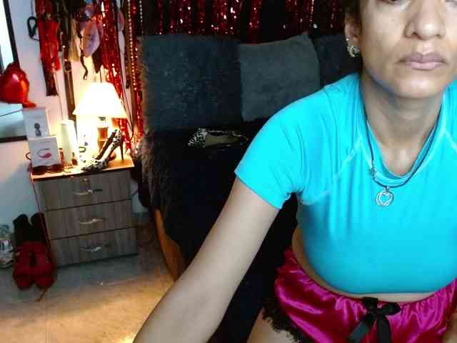 Ameliemartinez webcam