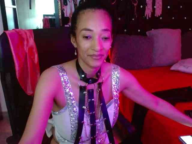 Ameliemartinez webcam