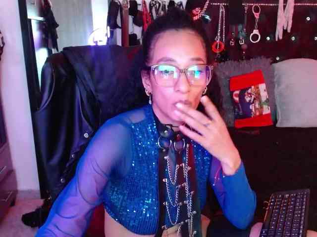 Ameliemartinez webcam