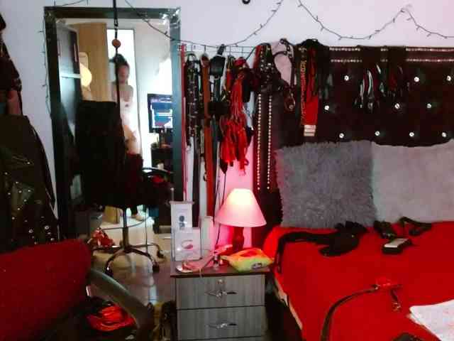 Ameliemartinez webcam