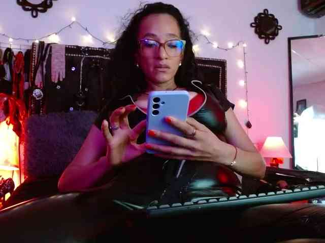 Ameliemartinez webcam