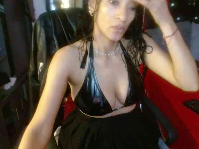 Ameliemartinez webcam