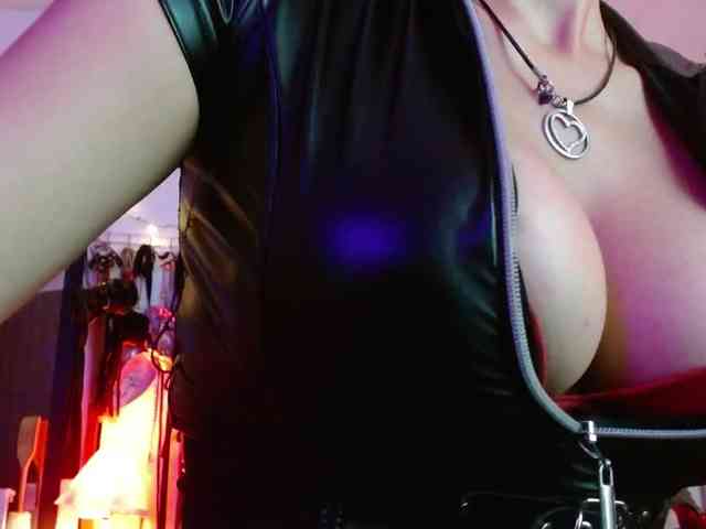 Ameliemartinez webcam