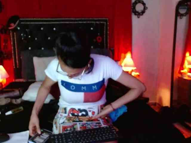 Ameliemartinez webcam