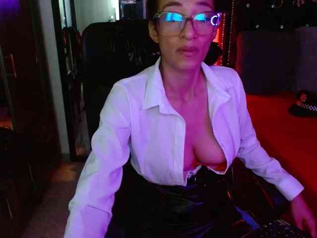 Ameliemartinez webcam