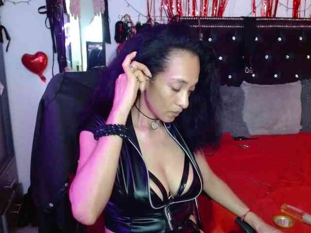 Ameliemartinez webcam