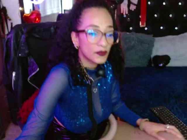 Ameliemartinez webcam