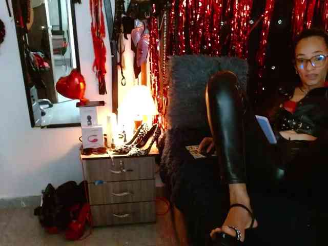 Ameliemartinez webcam