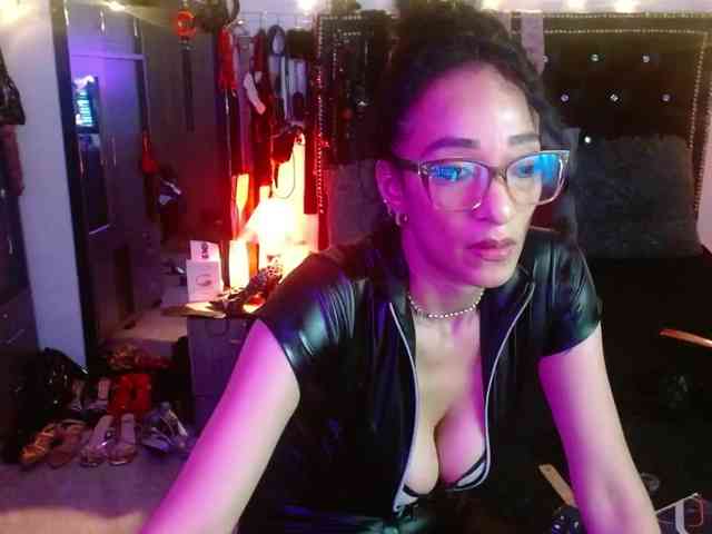 Ameliemartinez webcam