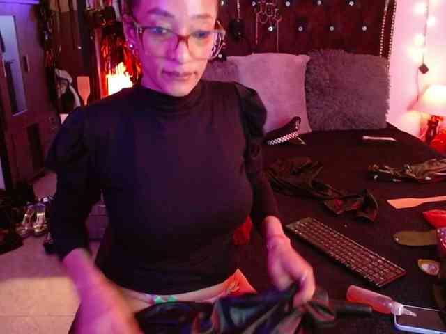 Ameliemartinez webcam