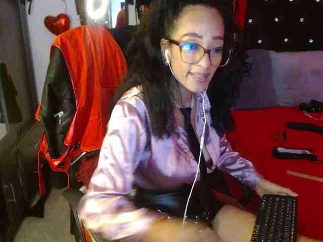 Ameliemartinez webcam