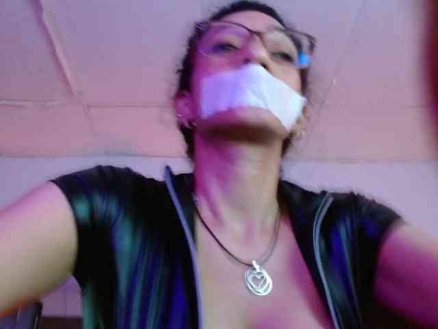 Ameliemartinez webcam